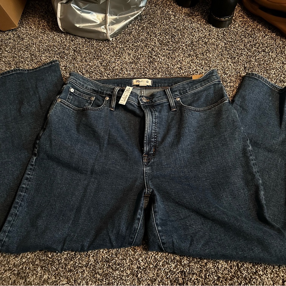 MADEWELL BRAND NEW WITH TAGS “THE PERFECT VINTAGE STRAIGHT JEANS”